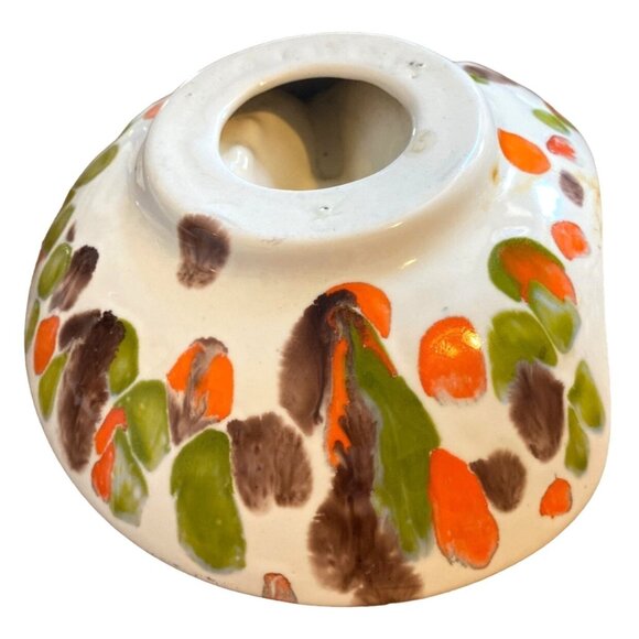 Ceramic Leaf-Shaped Ashtray With Hand-Painted Autumn Colors - Picture 9 of 11